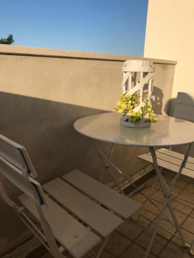 B&B Tra Gli Ulivi Рокка-Сан-Джованни Экстерьер фото