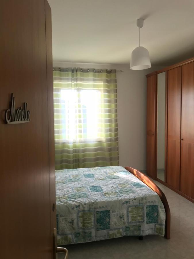 B&B Tra Gli Ulivi Рокка-Сан-Джованни Экстерьер фото
